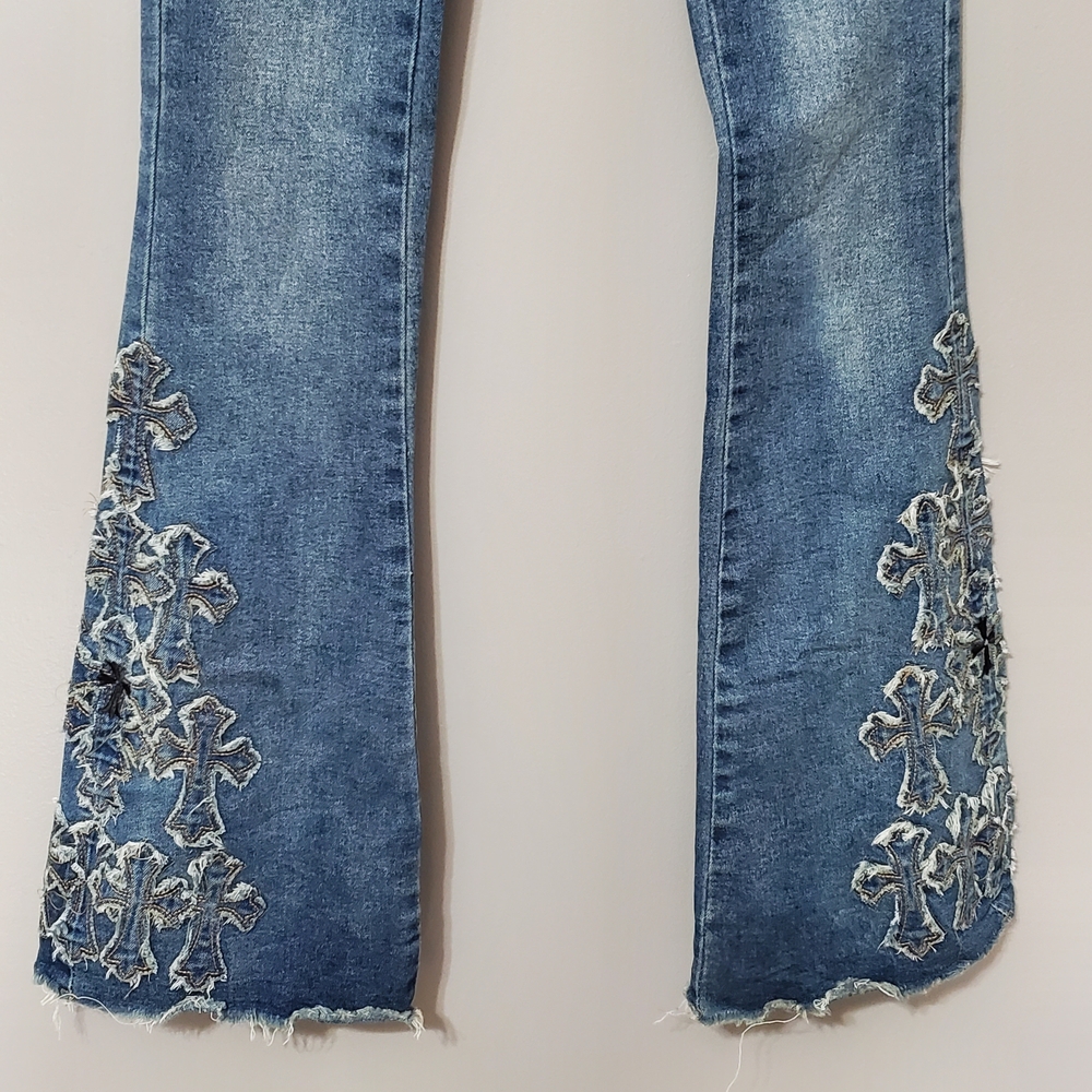 BAMBOO Cross Embroidered Blue Flare Jeans Size 00 - Picture 1 of 9